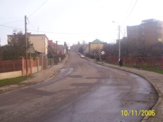 Łomża. Ulica Nadnarwiańska od-zakretu