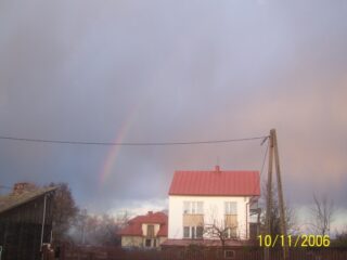 Łomża. Ulica Nadnarwiańska tecza