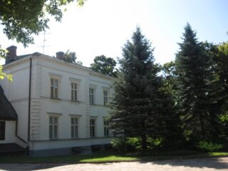 Muzeum przyrody w Drozdowie - Park 107 046