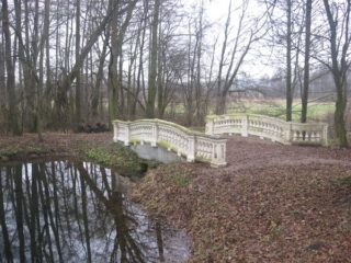 Muzeum przyrody w Drozdowie - Park 122 020