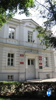 Wejście od ulicy Wiejskiej (nieczynne)