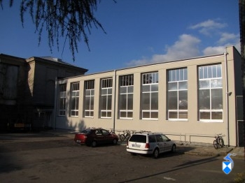 sala gimnastyczna z łącznikem