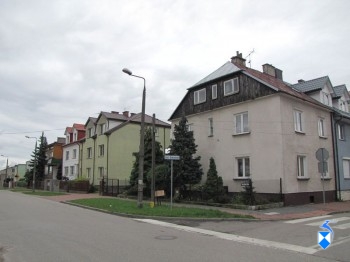 Teren byłego Dworu Królewskiego. Obecnie zabudowania prywatne. Prawa strona Senatorskiej Teren byłego Dworu Królewskiego. Obecnie zabudowania prywatne. Prawa strona Senatorskiej