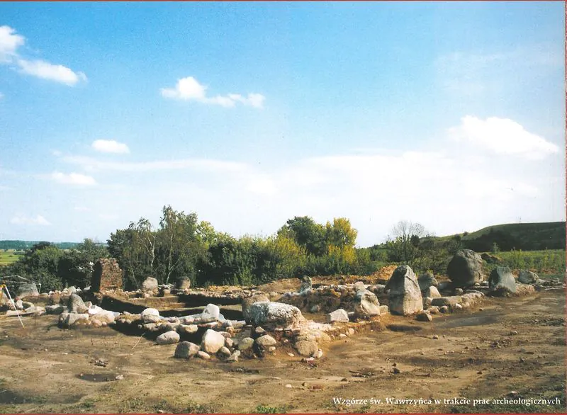 Wzgórze św. Wawrzyńca w czasie prac archeologicznych