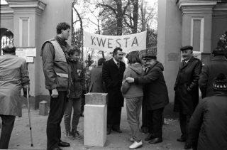 Krzyże pamięci – cenna inicjatywa TPZŁ Jedna z pierwszych kwest cmentarnych