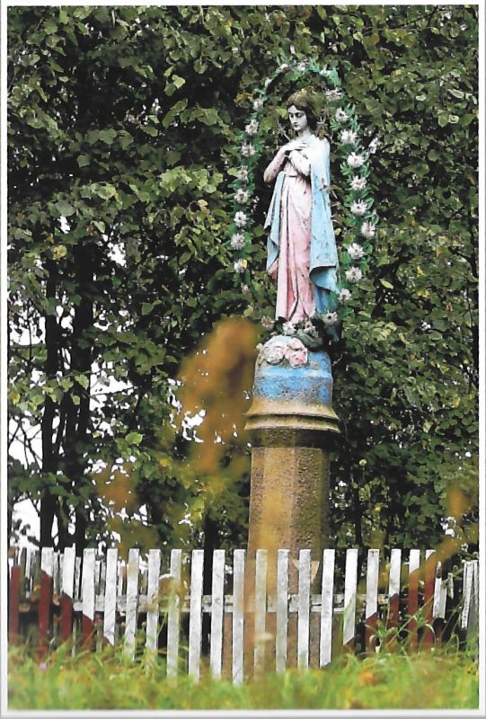 Figura Maryi z 1901 roku. Bronowo (gm. Wizna).