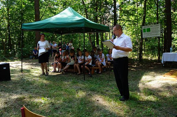 "Musimy być czujni" - relacja z obchodów 75. rocznicy zbrodni w lesie jeziorkowskim