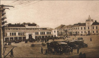 Dzieje się historia, czyli historyczne posiedzenie Rady Miasta Łomży w Hali Kultury (dawnej Hali Targowej)